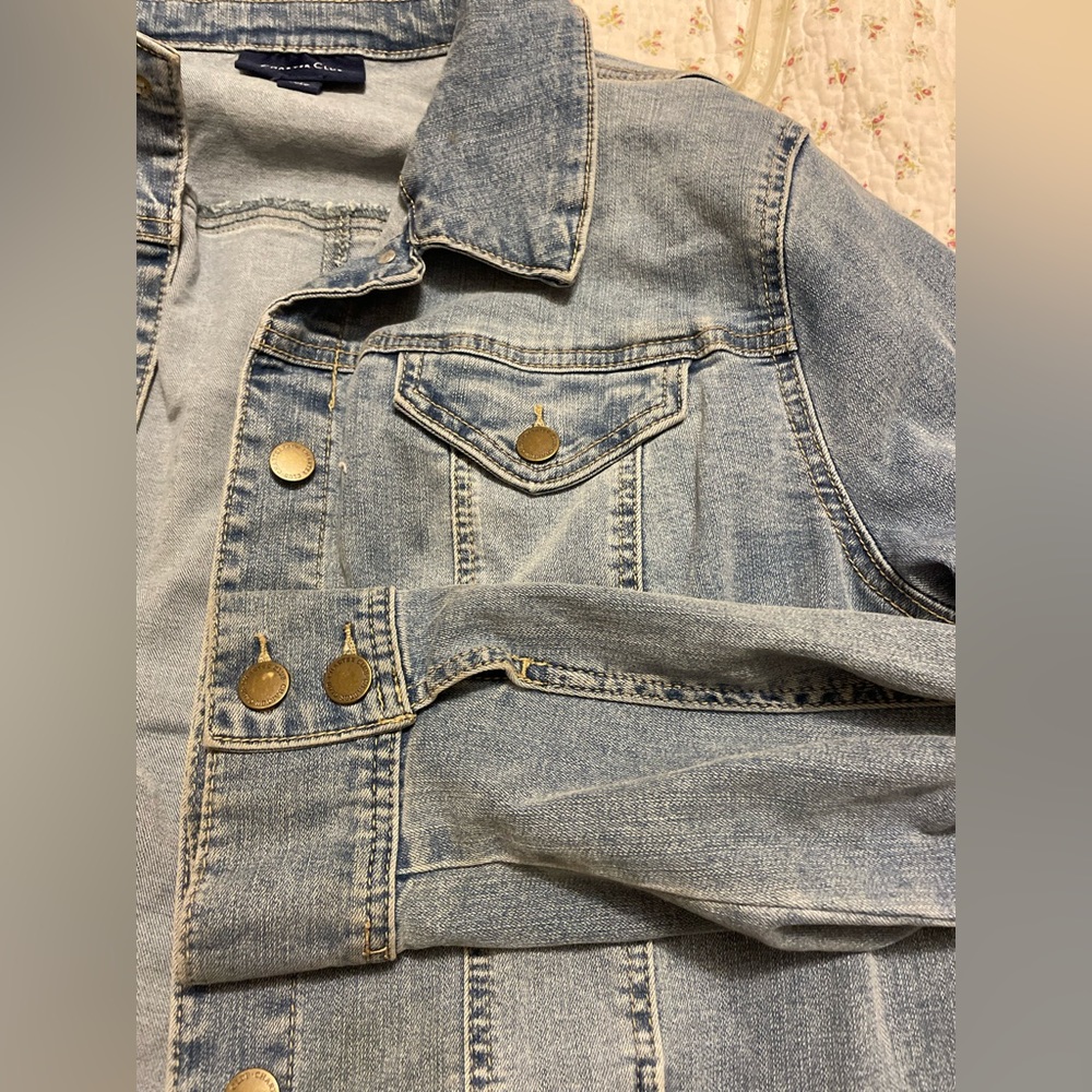 Women’s jean jacket